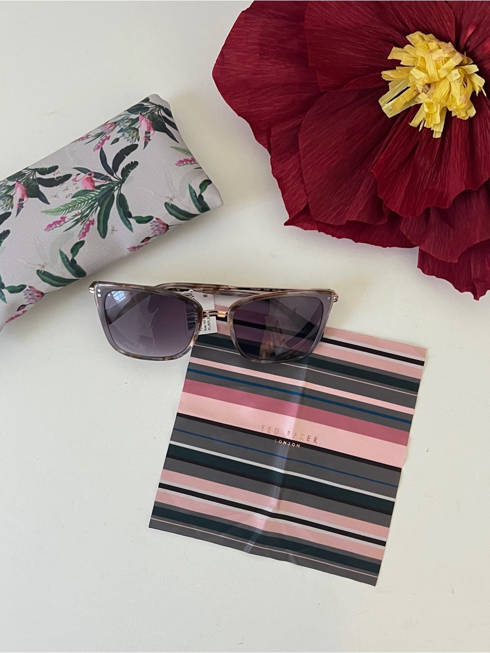 Ted Baker London 56mm Square Sunglasses In Light Purple Multicolor - Reemoly